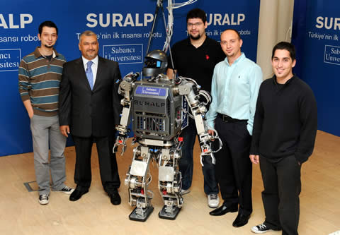 Türkiye'nin İlk İnsansı Robot Girişimi SURALP Tanıtıldı