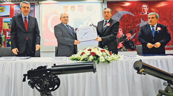 Milli Makineli Tüfek İçin İmzalar Atıldı