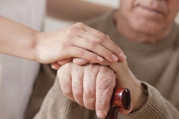 Kişinin Hareketlerine Hakim Olamama Hastalığı: Parkinson