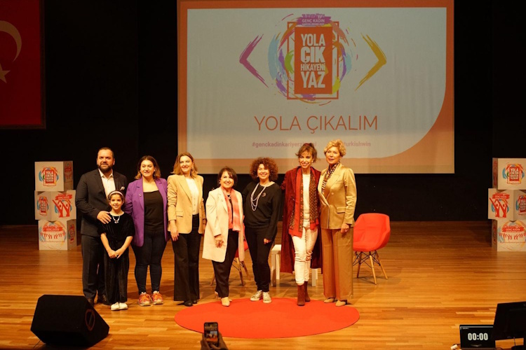 TurkishWIN Genç Kadın Kariyer Zirvesi 8 Mart'ta Gerçekleşti